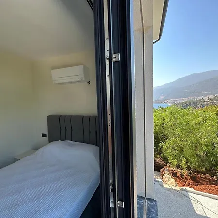 Saga Nyaraló Kaş